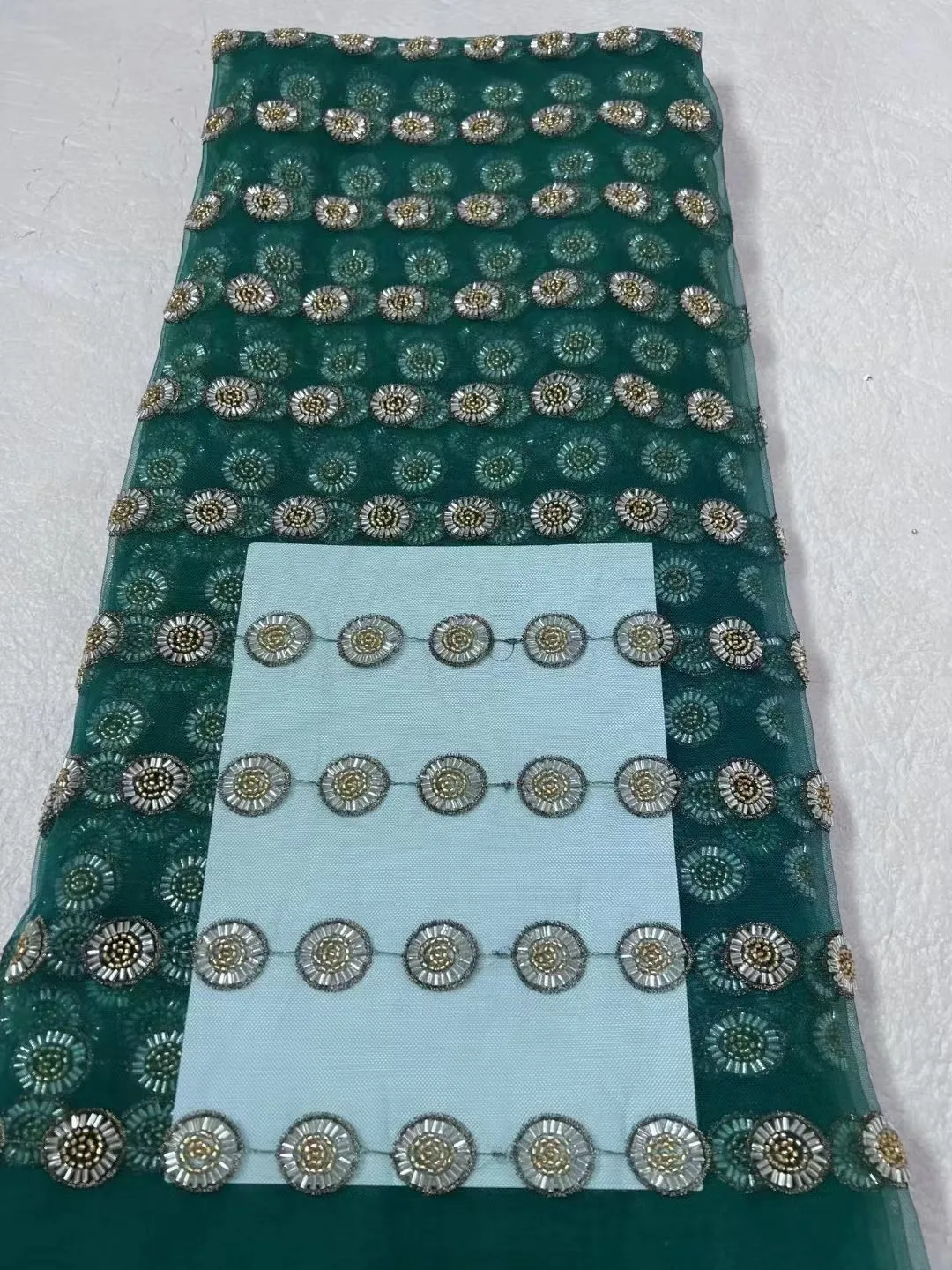 African Sequins beads Lace Fabric 2024 High Quality Embroidery Handmade Sequence Beaded Lace Fabric For Bridal Material 5yards
African Sequins beads Lace Fabric 2024 High Quality Embroidery Handmade Sequence Beaded Lace Fabric For Bridal Material 5yards