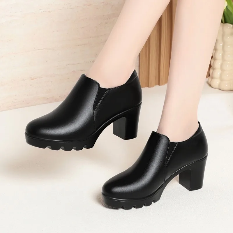 Round Toe Deep Mouth Single Shoes High Heels Thick Heels Office Spring Autumn Thick Sole Waterproof Platform Leather Shoes 34-41
Round Toe Deep Mouth Single Shoes High Heels Thick Heels Office Spring Autumn Thick Sole Waterproof Platform Leather Shoes 34-41