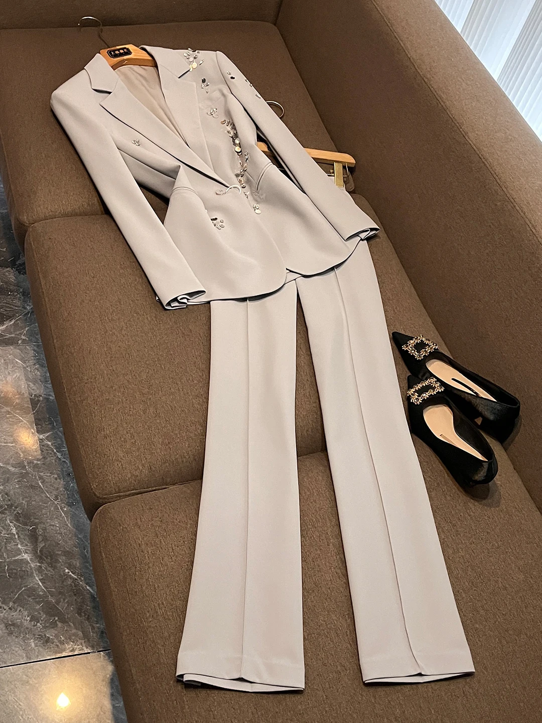 New 2026 Women's Heavy Embellished One-Button Suit Set Office Professional Two-Piece Set BZ148 Elegant Fashionable Polyester
New 2026 Women's Heavy Embellished One-Button Suit Set Office Professional Two-Piece Set BZ148 Elegant Fashionable Polyester