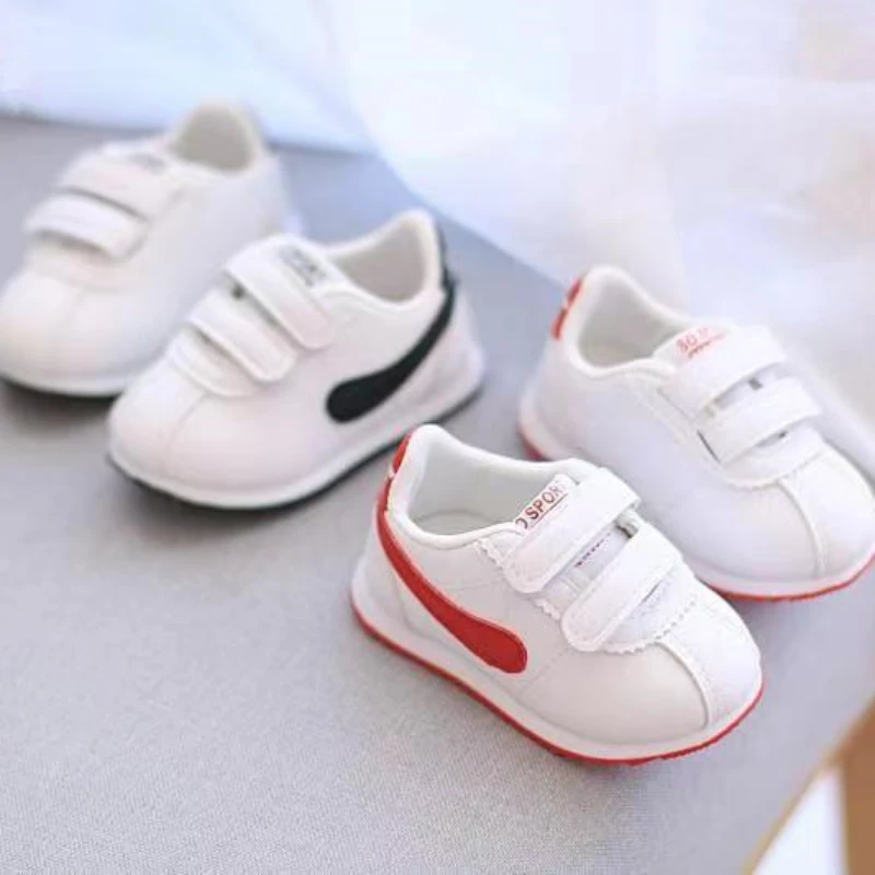 Новинка, детская обувь для прогулок, домашняя Нескользящая повседневная обувь на плоской подошве, детская спортивная обувь для бега и верховой езды
Новинка, детская обувь для прогулок, домашняя Нескользящая повседневная обувь на плоской подошве, детская спортивная обувь для бега и верховой езды