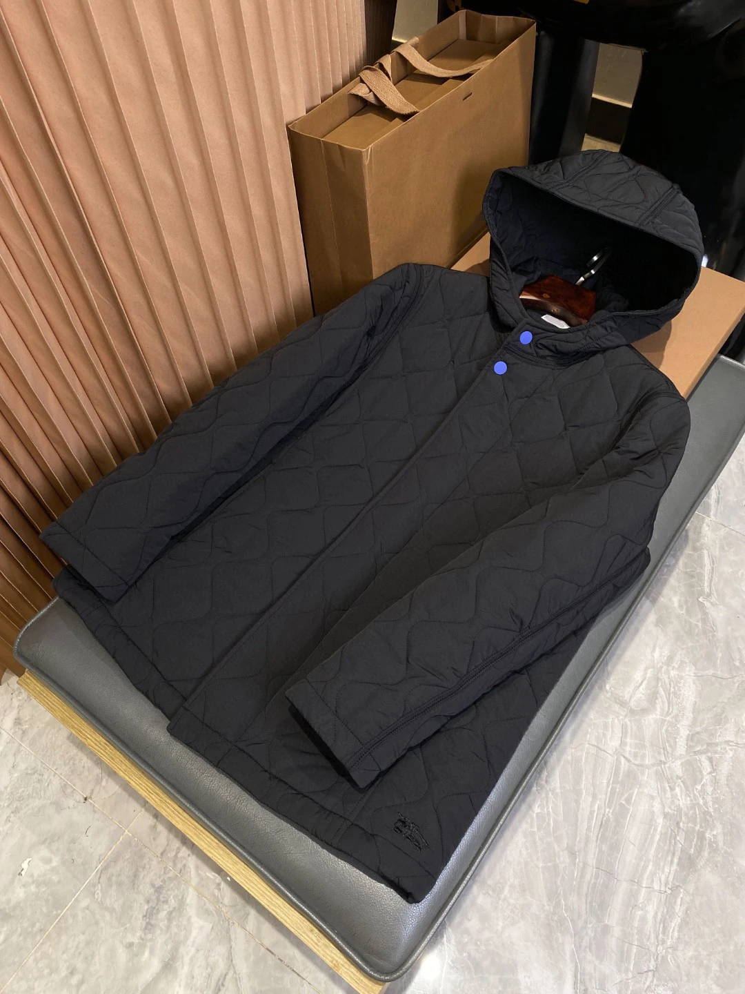 High Quality Autumn Winter Outdoor Fashionable British Style Women's Hooded Cotton Jacket Quilted Diamond Patterned Coat
High Quality Autumn Winter Outdoor Fashionable British Style Women's Hooded Cotton Jacket Quilted Diamond Patterned Coat