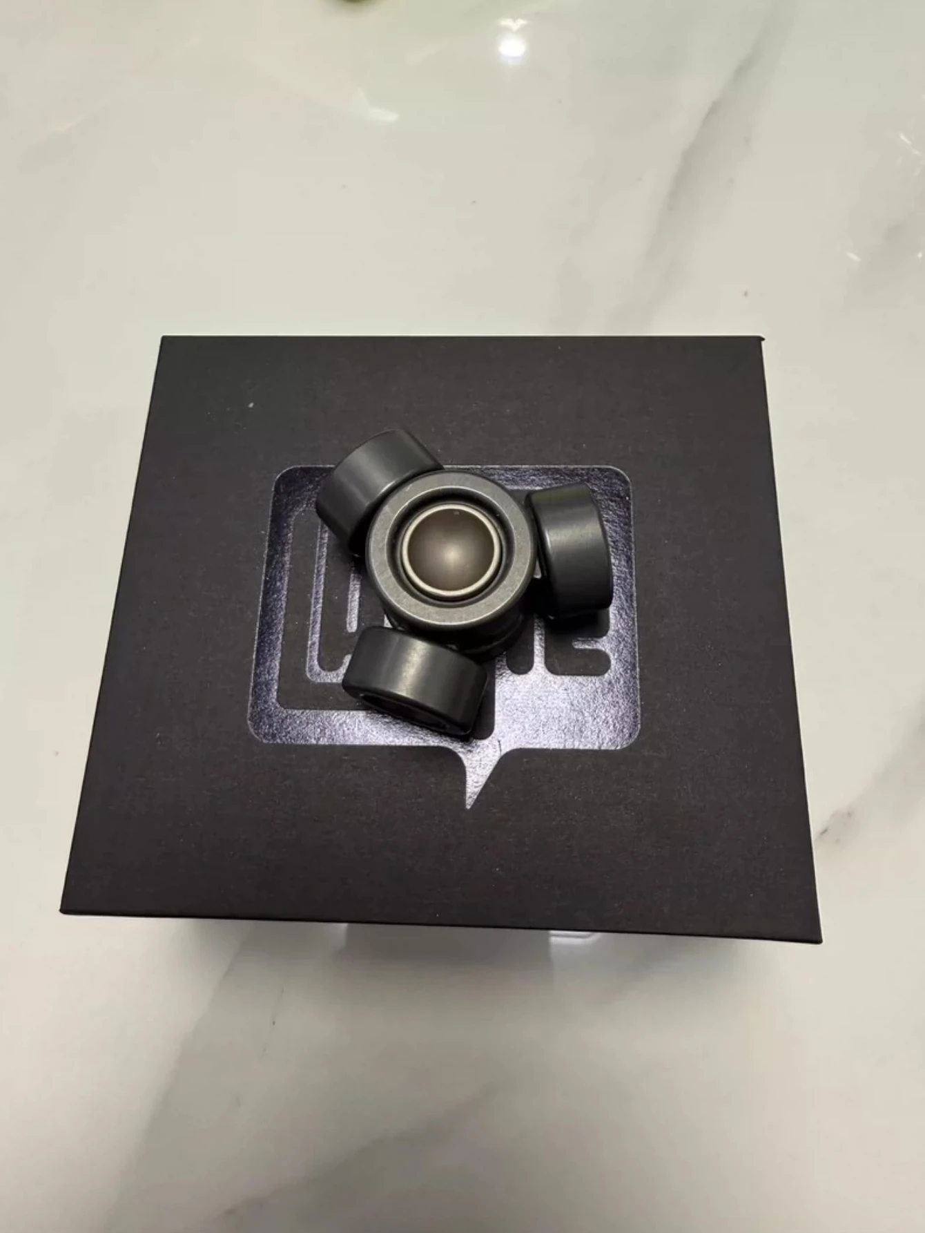 LAUTIE BIT00 Fingertip Gyro, Trifolium Zirconium Alloy
LAUTIE BIT00 Fingertip Gyro, Trifolium Zirconium Alloy