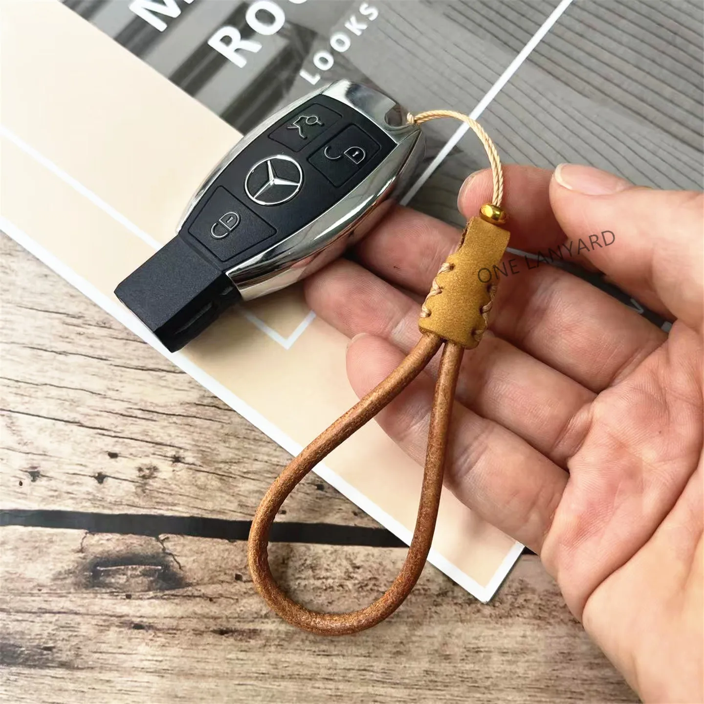 Cellular Keychain Cowhide Key Lanyard Genuine Leather Wrist Strap Vintage Anti Theft Phone Strap Simple Finger Rope Accessories
Cellular Keychain Cowhide Key Lanyard Genuine Leather Wrist Strap Vintage Anti Theft Phone Strap Simple Finger Rope Accessories