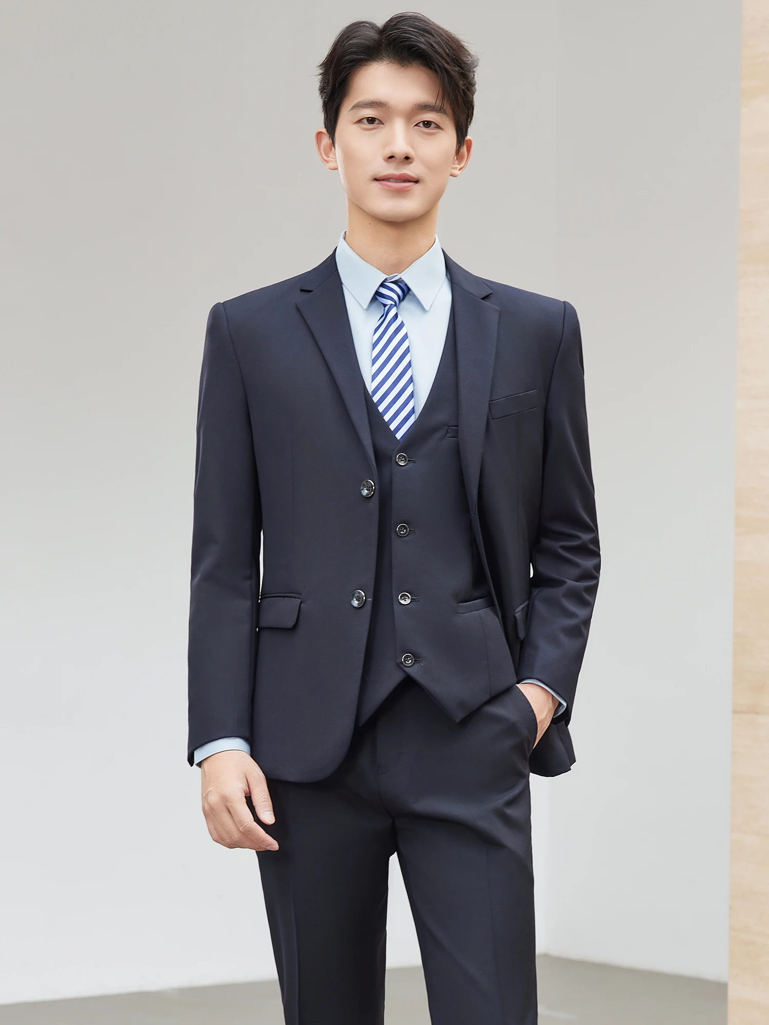 Business Suit Set for Men Wedding Groomsmen Formal Wear Slim Fit Interview Clothing Double Breasted Pure Color Spring Season
Business Suit Set for Men Wedding Groomsmen Formal Wear Slim Fit Interview Clothing Double Breasted Pure Color Spring Season