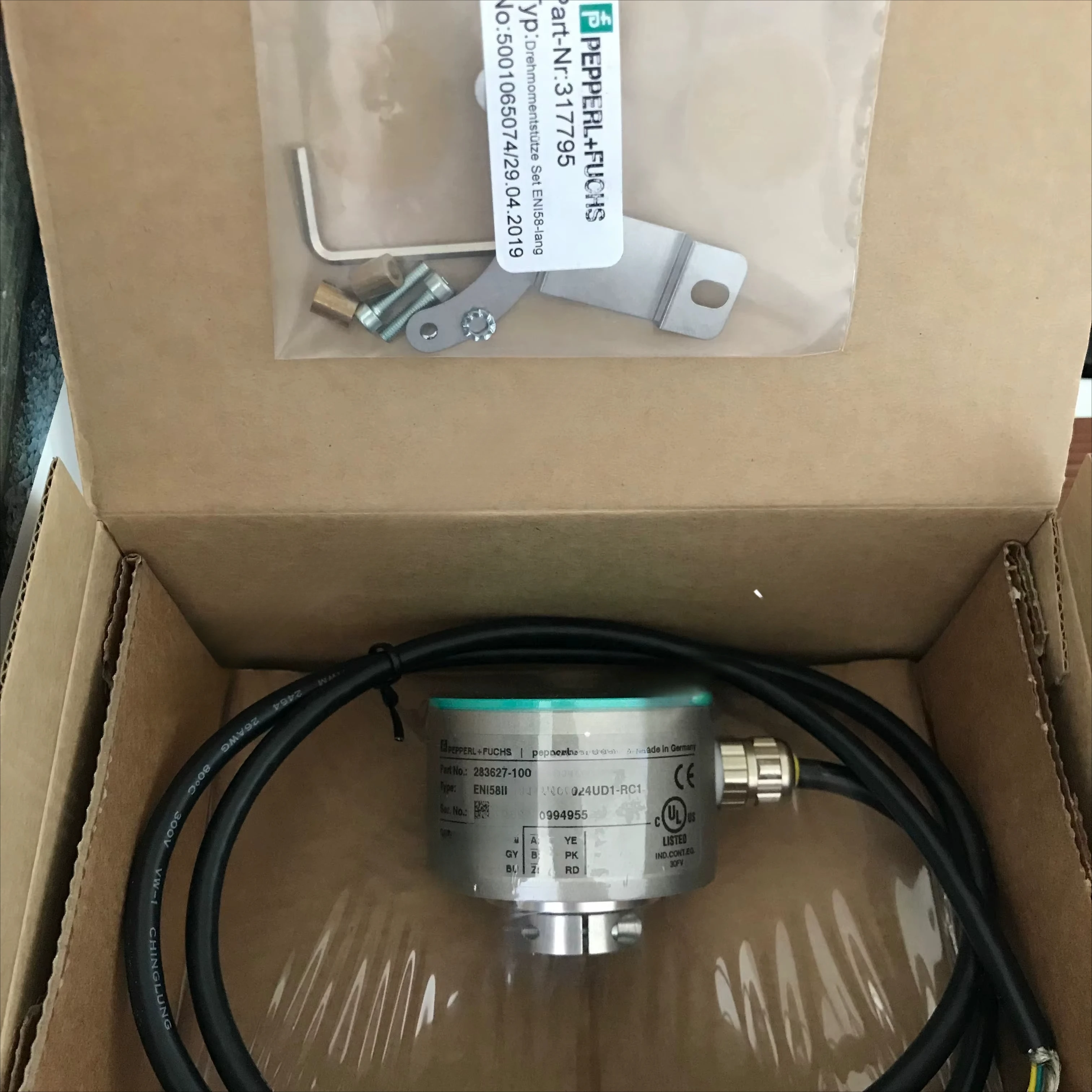 Инкрементный поворотный энкодер PEPPERL+FUCHS ENI58IL-H ENI58IL-H12BA5-1024UD1-RC1
Инкрементный поворотный энкодер PEPPERL+FUCHS ENI58IL-H ENI58IL-H12BA5-1024UD1-RC1