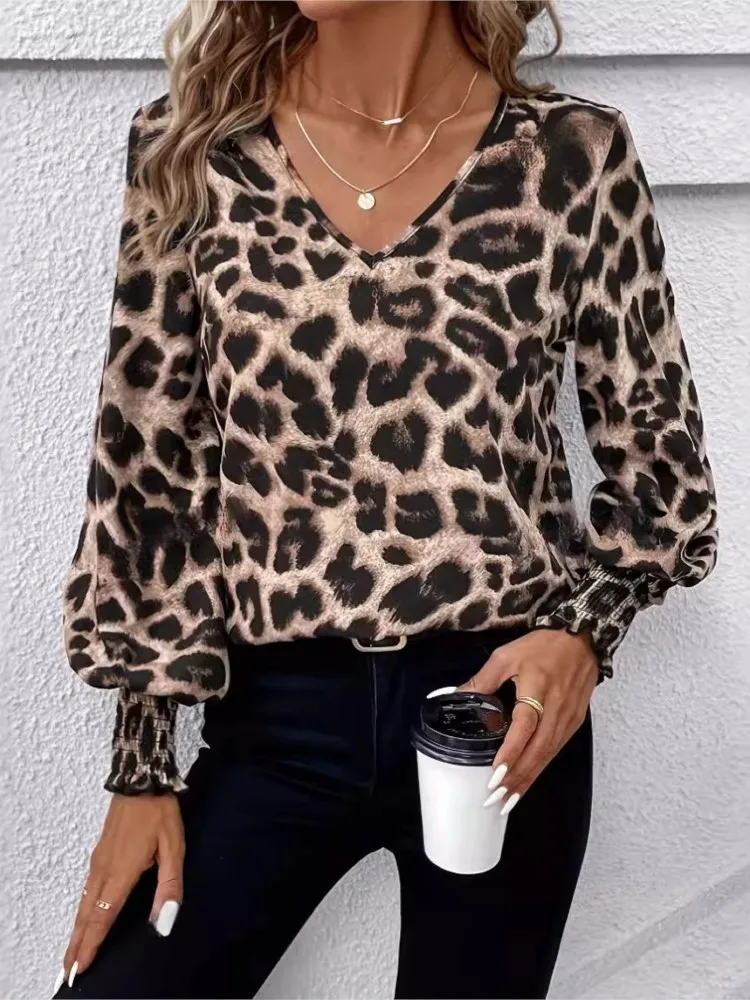 Spring Summer New Women's Sexy V-neck Fashionable Leopard Print Loose Long Sleeved Casual Shirt Chiffon Top
Spring Summer New Women's Sexy V-neck Fashionable Leopard Print Loose Long Sleeved Casual Shirt Chiffon Top
