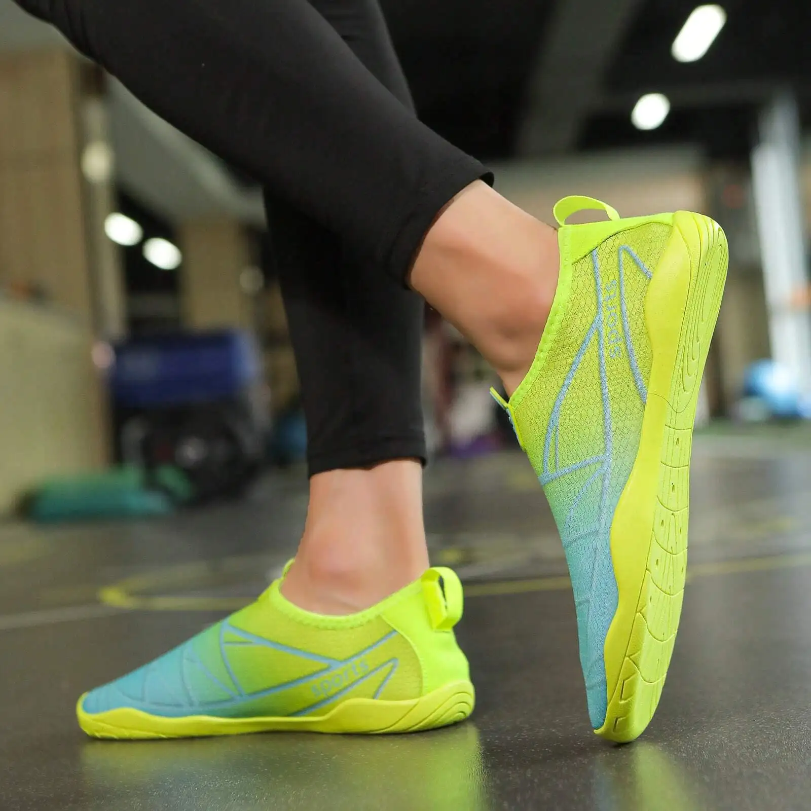 Women Gradient Color Non Slip Water Shoes Lightweight Aqua Socks Beach Swim Surf River Trekking Footwear
Women Gradient Color Non Slip Water Shoes Lightweight Aqua Socks Beach Swim Surf River Trekking Footwear