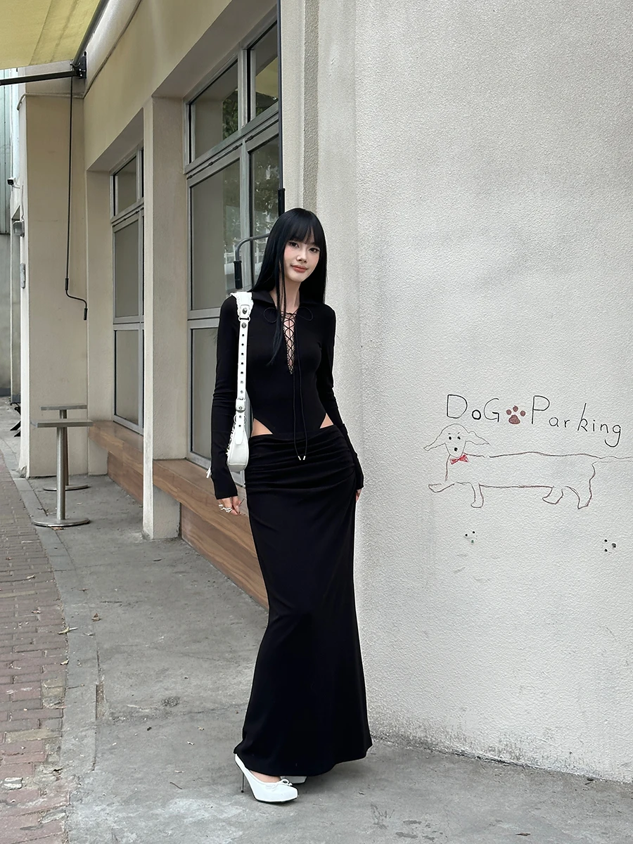 Elegant Black Bodysuit Skirt Set V-Neck Long Sleeve Fish Tail Gown Two-Piece Suit for Young Women Autumn Winter Fashion
Elegant Black Bodysuit Skirt Set V-Neck Long Sleeve Fish Tail Gown Two-Piece Suit for Young Women Autumn Winter Fashion