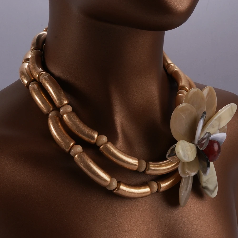 Fashionable Vintage Necklace And Bracelet With Large Floral Charm Bohemian-style Collar Chain Sweater Chain
Fashionable Vintage Necklace And Bracelet With Large Floral Charm Bohemian-style Collar Chain Sweater Chain