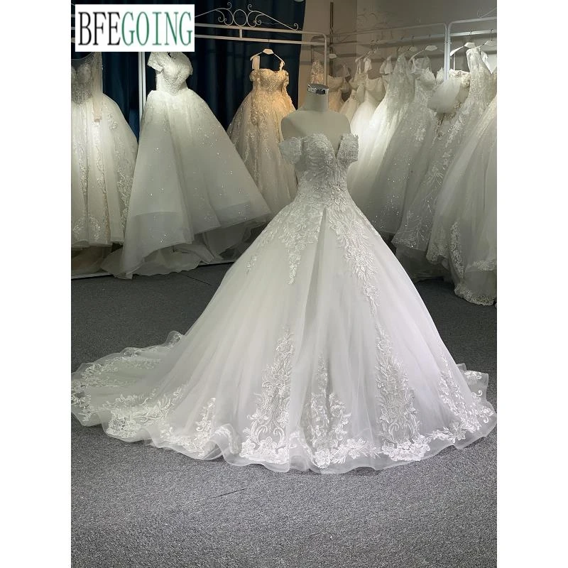 Lace Tulle Wedding Dresses Chapel Train Customized V-Neck Floor-Length Ball Gown Bridal Gowns
Lace Tulle Wedding Dresses Chapel Train Customized V-Neck Floor-Length Ball Gown Bridal Gowns