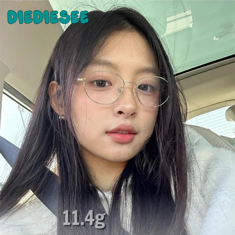 DIEDIESEE Ultra Light Retro Gold Wire Fine Edge Eyeframe Fashion Anti Blue Light Women's Optical Prescription Eyeframe 58161ZM
DIEDIESEE Ultra Light Retro Gold Wire Fine Edge Eyeframe Fashion Anti Blue Light Women's Optical Prescription Eyeframe 58161ZM