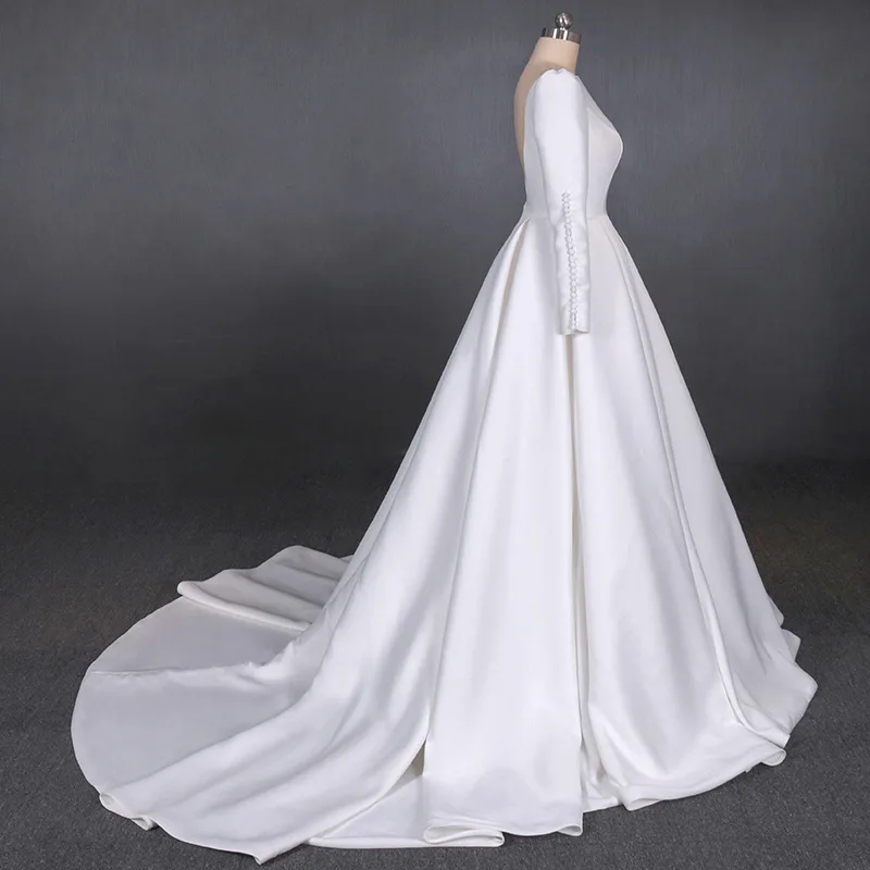 White Satin Dress Elegant Slimming Long Sleeved Sexy Backless Beautiful Satin Elegant Temperament Bride Wedding Customized
White Satin Dress Elegant Slimming Long Sleeved Sexy Backless Beautiful Satin Elegant Temperament Bride Wedding Customized