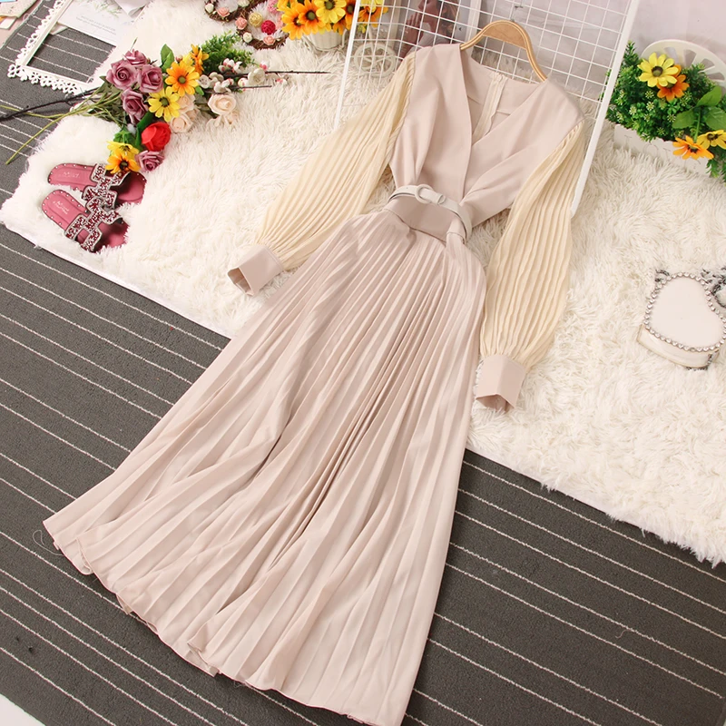 New Spring Autumn Women Elegant V-neck Long Sleeve Pleated Dress Office Lady Slim High Waist A-line Dress with Belt
New Spring Autumn Women Elegant V-neck Long Sleeve Pleated Dress Office Lady Slim High Waist A-line Dress with Belt