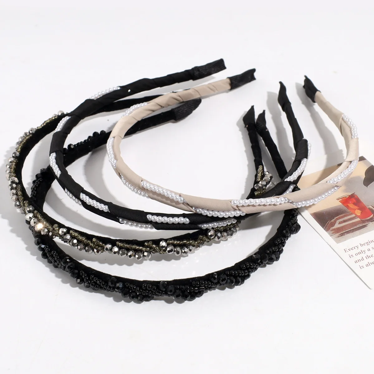 Fashion new thin headband pearl rhinestone niche design French headband out pressure hair versatile hair accessories
Fashion new thin headband pearl rhinestone niche design French headband out pressure hair versatile hair accessories