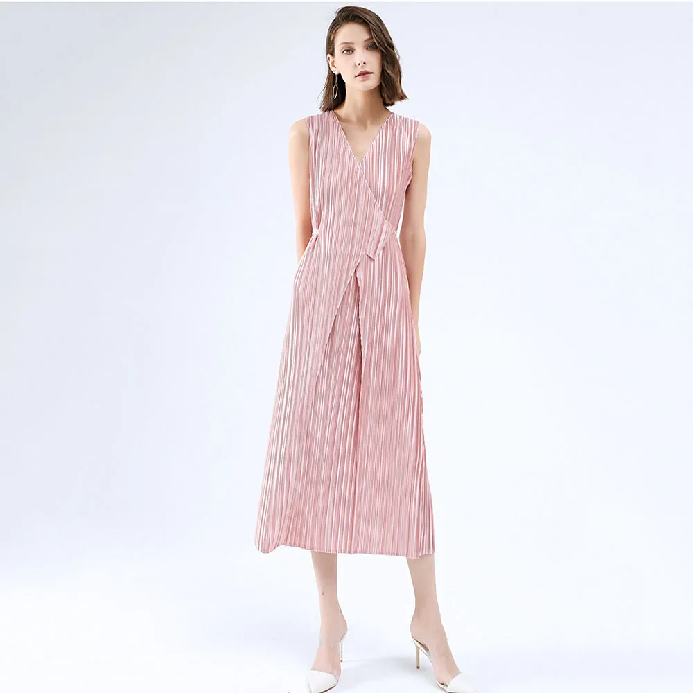 Dress Summer 2025 New Women's Solid Color Splicing Medium Long Loose Folded Light Sensing Dress for Women Pleats Irregular Dress
Dress Summer 2025 New Women's Solid Color Splicing Medium Long Loose Folded Light Sensing Dress for Women Pleats Irregular Dress