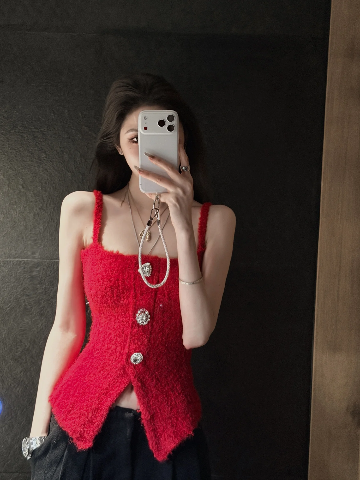 Alice's Last Love New Year Special Knitted Wool Rhinestone Slim Fit Base Top Strap Casual Sle Polyester Fiber V-ne Mid-le...
Alice's Last Love New Year Special Knitted Wool Rhinestone Slim Fit Base Top Strap Casual Sle Polyester Fiber V-ne Mid-le...