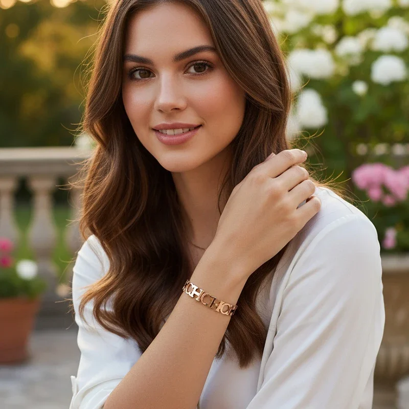 CH Геометрический браслет-манжета с буквой H, весенняя открытая застежка, золото, розовое золото, сплав, роскошные ювелирные изделия, подарок для женщин, повседневная одежда
CH Геометрический браслет-манжета с буквой H, весенняя открытая застежка, золото, розовое золото, сплав, роскошные ювелирные изделия, подарок для женщин, повседневная одежда