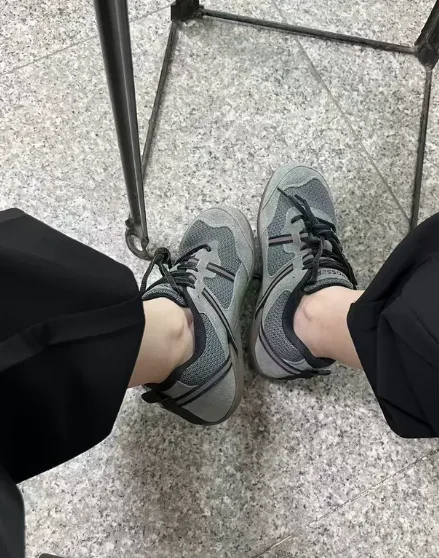 Outdoor lightweight sneakers comfortable trend full with non-slip fashion round toe shoes men's casual sneakers
Outdoor lightweight sneakers comfortable trend full with non-slip fashion round toe shoes men's casual sneakers