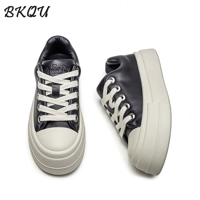 BKQU 2025 New Fall Low-top Leather Shoes with Round Tips and Thick Soles - Trendy, Casual, and Heightening Platform Shoes 
BKQU 2025 New Fall Low-top Leather Shoes with Round Tips and Thick Soles - Trendy, Casual, and Heightening Platform Shoes