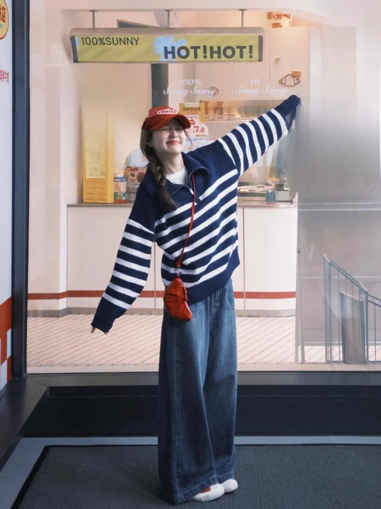 Женский вязаный свитер с длинным рукавом, повседневный, свободного кроя, на молнии, с полосатым дизайном, весна 2026, комфортный, мягкий, средней толщины
Женский вязаный свитер с длинным рукавом, повседневный, свободного кроя, на молнии, с полосатым дизайном, весна 2026, комфортный, мягкий, средней толщины