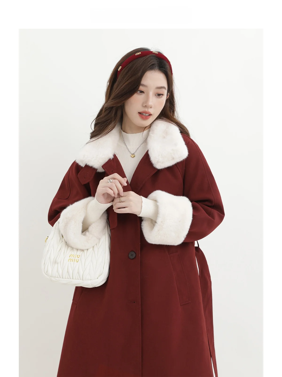 Красное пальто средней длины на подкладке большого размера в Корейском стиле, однотонная зимняя ветровка, женская свободная верхняя одежда
Красное пальто средней длины на подкладке большого размера в Корейском стиле, однотонная зимняя ветровка, женская свободная верхняя одежда