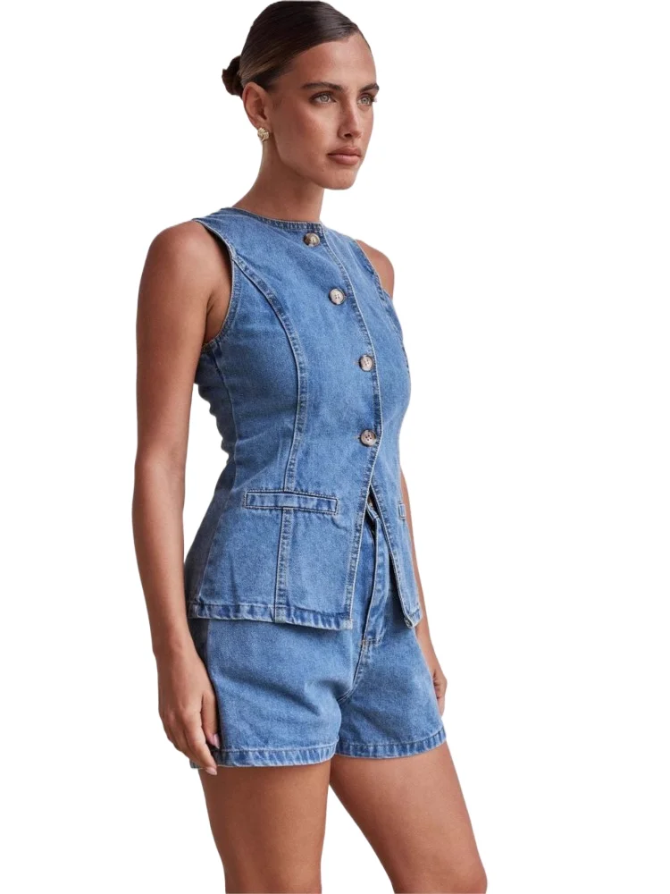 Spring Summer Women's Sexy Sleeveless Waist Cinched High Waist Loose Round Neck Top Fashionable Single Breasted Denim Shorts Set
Spring Summer Women's Sexy Sleeveless Waist Cinched High Waist Loose Round Neck Top Fashionable Single Breasted Denim Shorts Set
