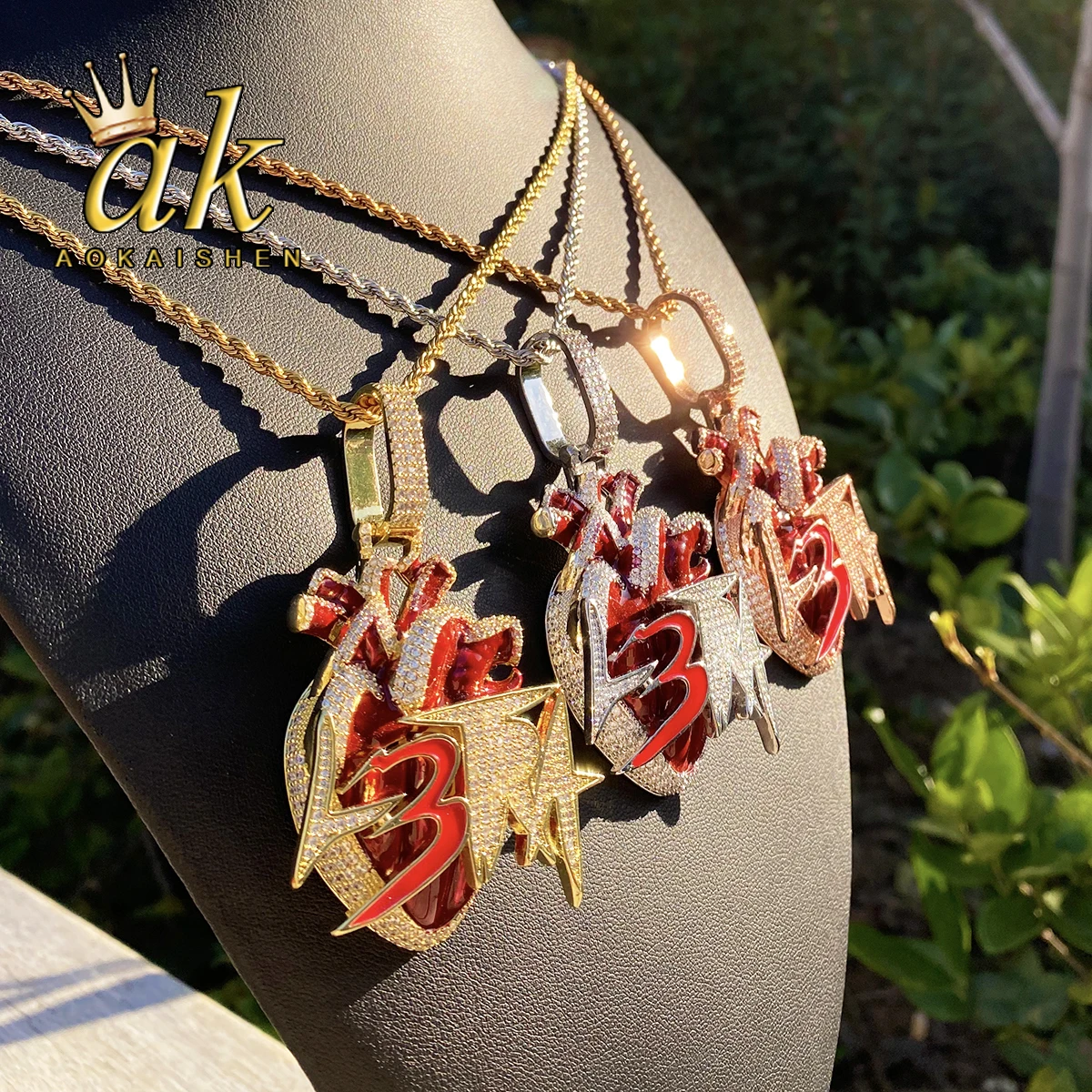 Aokaishen Iced Out Colgante L3tra Grande Oro Blanco Necklace Pendant for Men 5A Cubic Zirconia Gold Plated Hip Hop Jewelry
Aokaishen Iced Out Colgante L3tra Grande Oro Blanco Necklace Pendant for Men 5A Cubic Zirconia Gold Plated Hip Hop Jewelry