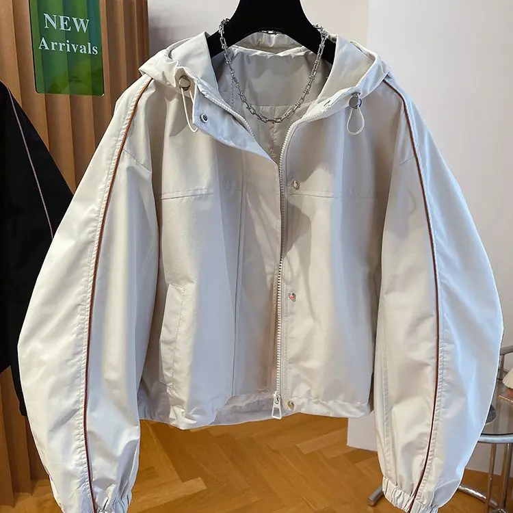 2024 Spring and Autumn New Women's Hooded Jackets Loose Commuter Casual Short Spliced Top Jackets
2024 Spring and Autumn New Women's Hooded Jackets Loose Commuter Casual Short Spliced Top Jackets