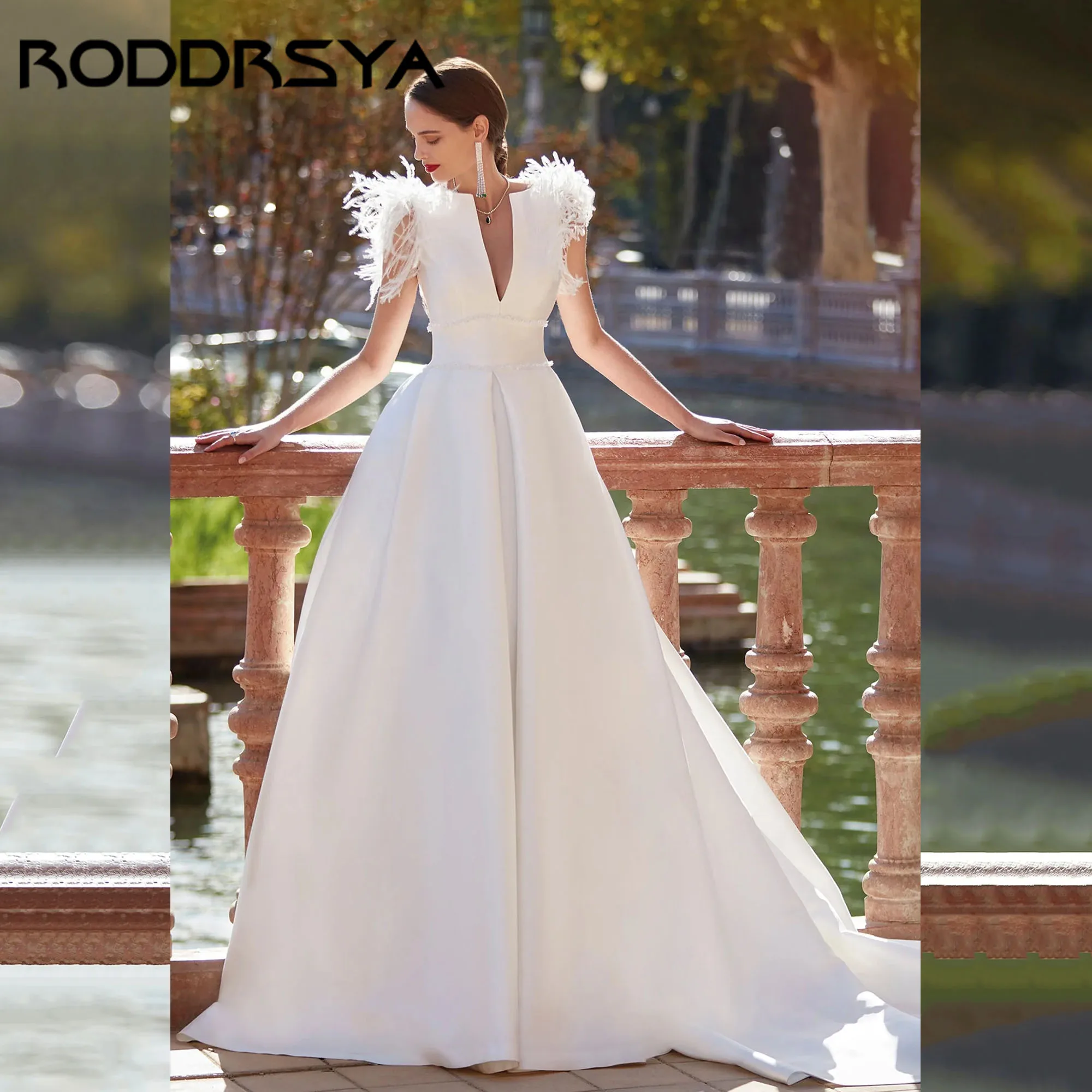 RODDRSYA A-Line Sleeveless Wedding Dresses V-Neck Backless Lace Appliques Bride Gowns Elegant Satin vestidos de novia Customized
RODDRSYA A-Line Sleeveless Wedding Dresses V-Neck Backless Lace Appliques Bride Gowns Elegant Satin vestidos de novia Customized