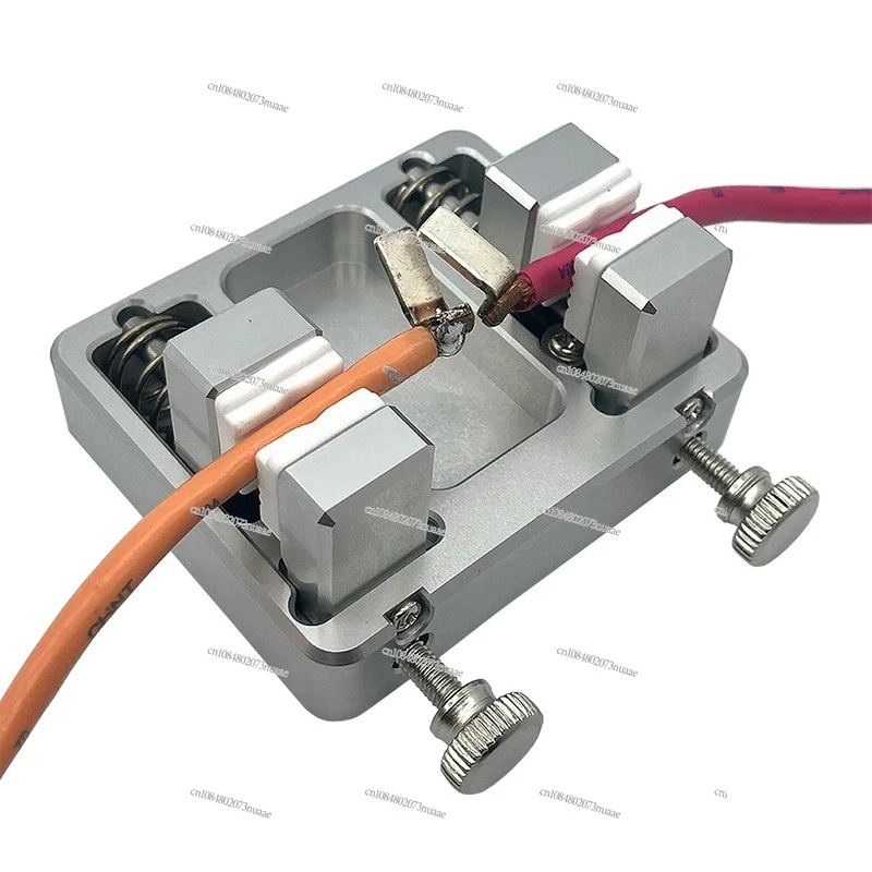 DIY Tool Welding Wire Fixture Adjustable Bracket Welding Table Clamp Soldering Welding Locator Tools for Motherboard Soldering
DIY Tool Welding Wire Fixture Adjustable Bracket Welding Table Clamp Soldering Welding Locator Tools for Motherboard Soldering