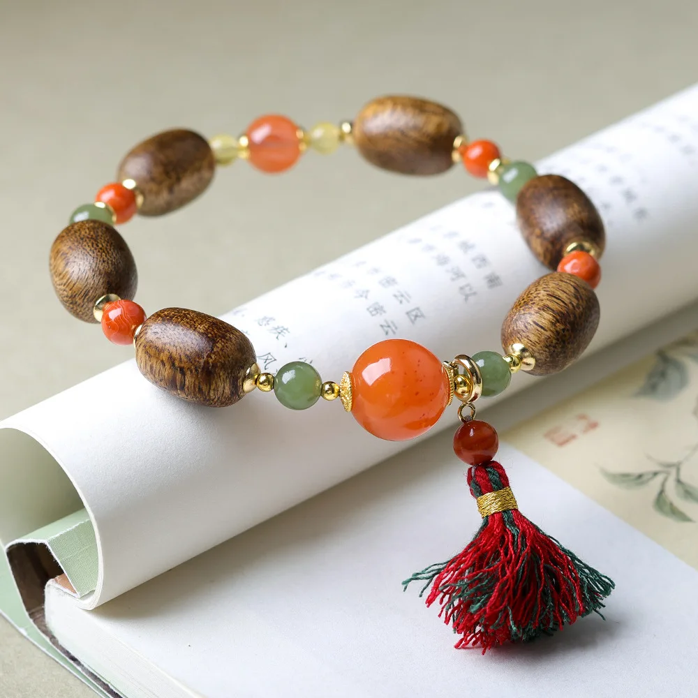 Green Agarwood Jujube Bead Bracelet Chinese Style Bracelet with South Red Agate and Hetian Jade Gifts
Green Agarwood Jujube Bead Bracelet Chinese Style Bracelet with South Red Agate and Hetian Jade Gifts