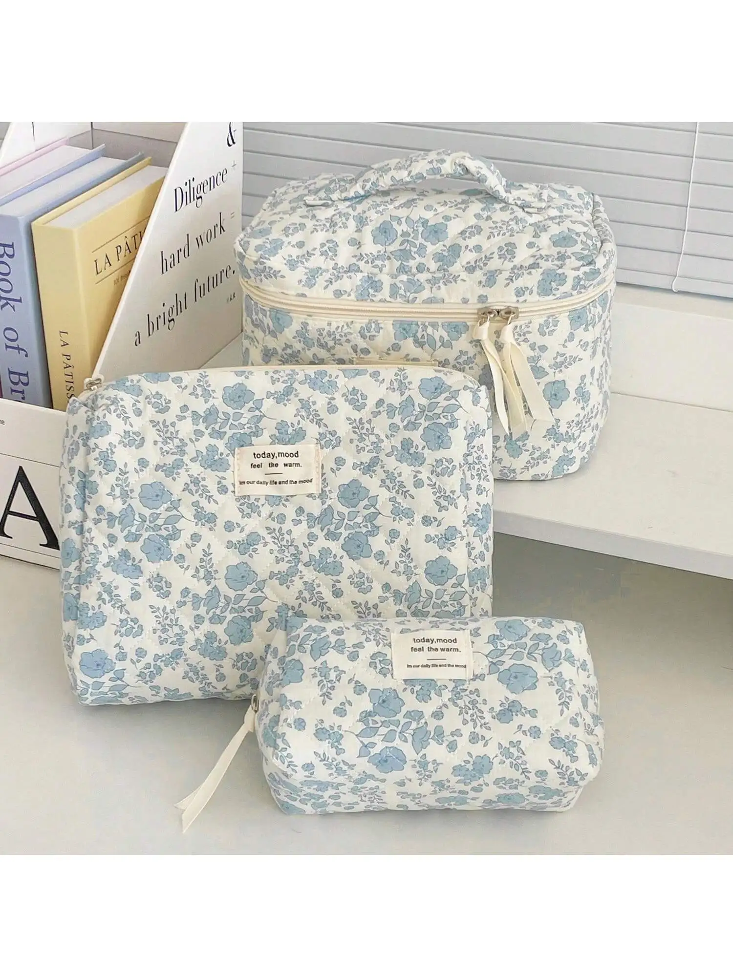 Blue Begonia Flower Makeup Bag Women Travel Cosmetic Pouch Skincare Toiletry Bag - Ideal for Travel, Wedding Gifts, Birthday Gif
Blue Begonia Flower Makeup Bag Women Travel Cosmetic Pouch Skincare Toiletry Bag - Ideal for Travel, Wedding Gifts, Birthday Gif