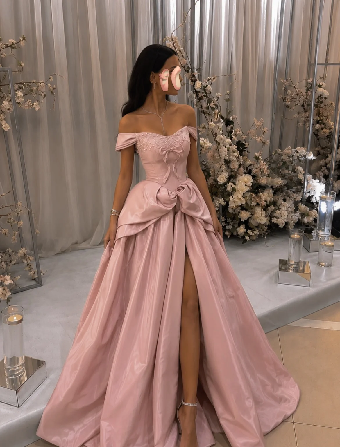 Elegant Evening Dresses 2026 Satin A-Line Off the Shoulder Long Party Dress for Women Wedding Guest Dress Formal Gown
Elegant Evening Dresses 2026 Satin A-Line Off the Shoulder Long Party Dress for Women Wedding Guest Dress Formal Gown