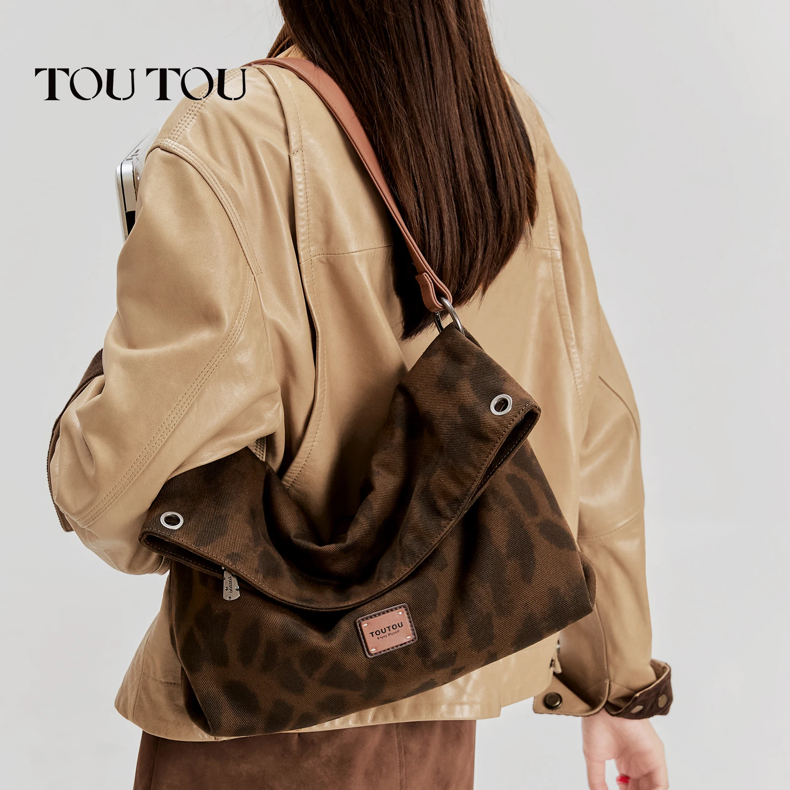 toutou y2k bag Women's tote bag Shoulder bag Large Capacity Adjustable Strap Multi-Way Casual Commuting Purse genuine logo bag
toutou y2k bag Women's tote bag Shoulder bag Large Capacity Adjustable Strap Multi-Way Casual Commuting Purse genuine logo bag