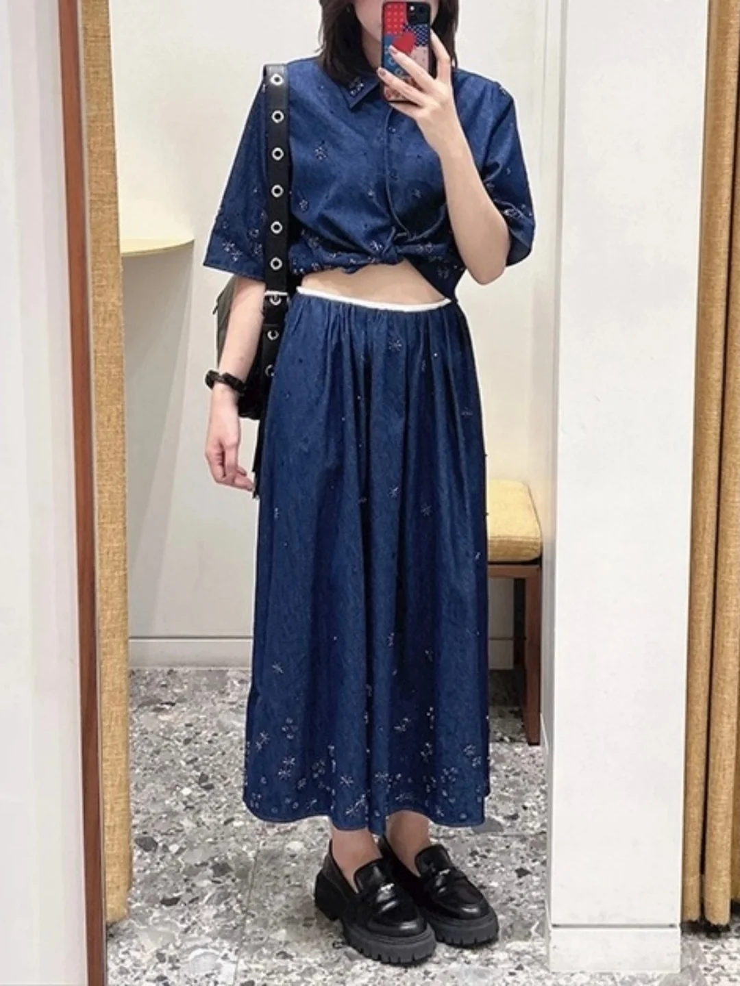 Early Spring New Sle Women's Square Collar Embroidered Denim ter Dr Pleated Top French Sle Loose Fit Cotton irt
Early Spring New Sle Women's Square Collar Embroidered Denim ter Dr Pleated Top French Sle Loose Fit Cotton irt