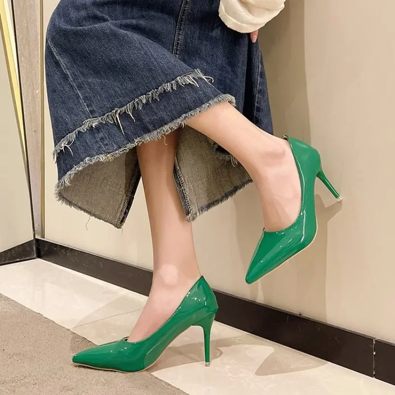 2024 NEW Casual Patent Leather High Heel Shoes Women Pumps Pointed Toe Dress Office Female Stiletto Wedding Party Elegant Pumps
2024 NEW Casual Patent Leather High Heel Shoes Women Pumps Pointed Toe Dress Office Female Stiletto Wedding Party Elegant Pumps