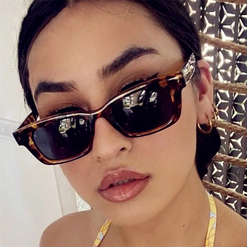 AKA Oculos Rectangle Retro Sunglasses Women Vintage Glasses Women/Men Luxury Eyewear Women Brand Designer Gafas De Sol Mujer
AKA Oculos Rectangle Retro Sunglasses Women Vintage Glasses Women/Men Luxury Eyewear Women Brand Designer Gafas De Sol Mujer