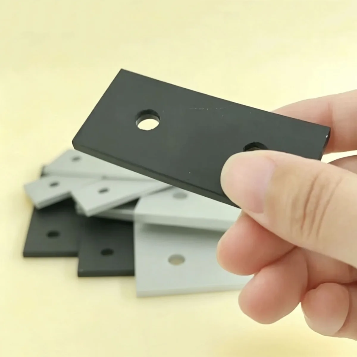 2020-8080 Aluminum Profile Vertical One-Word Reinforcement Link Connection Bracket
2020-8080 Aluminum Profile Vertical One-Word Reinforcement Link Connection Bracket