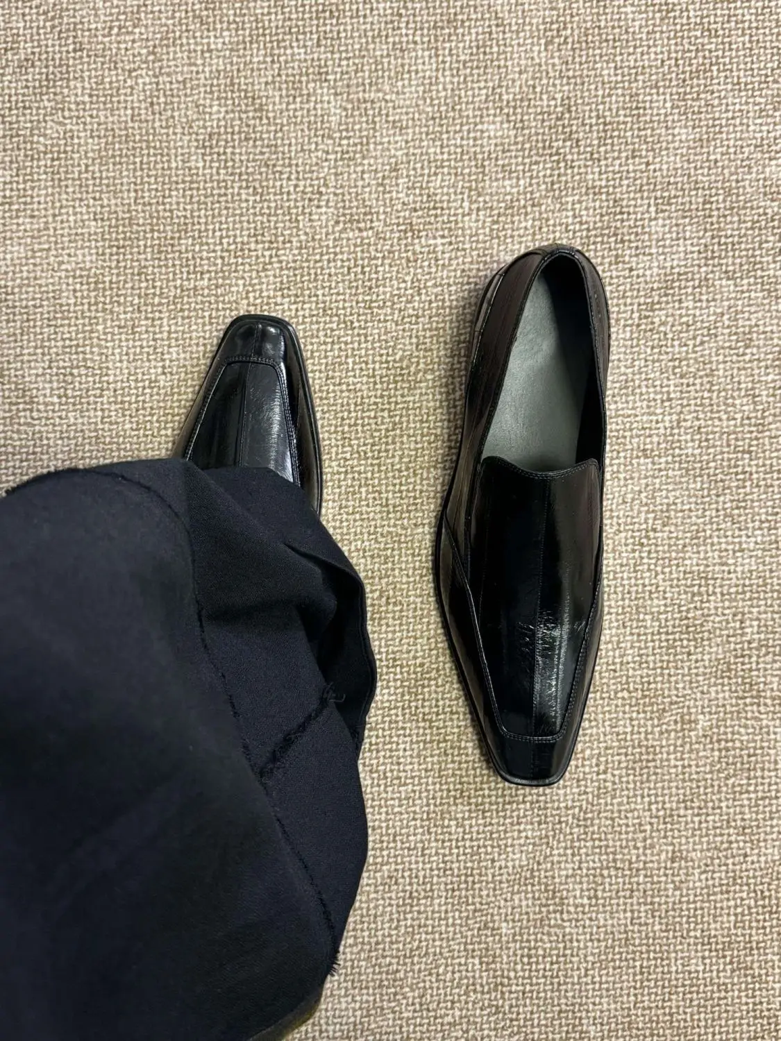 Casual Commuter Flat Head Men's Leather Shoes Slip-On Shoes Pointed Toe British Style Business Formal One-Touch Loafers
Casual Commuter Flat Head Men's Leather Shoes Slip-On Shoes Pointed Toe British Style Business Formal One-Touch Loafers