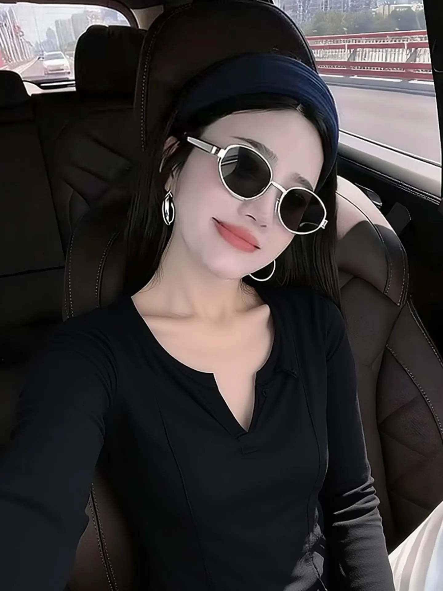 Ele Korean Sle Long Sve Bla T-irt Simple Design Inner Wear Base irt High-End Feeling Spring Commute Top
Ele Korean Sle Long Sve Bla T-irt Simple Design Inner Wear Base irt High-End Feeling Spring Commute Top