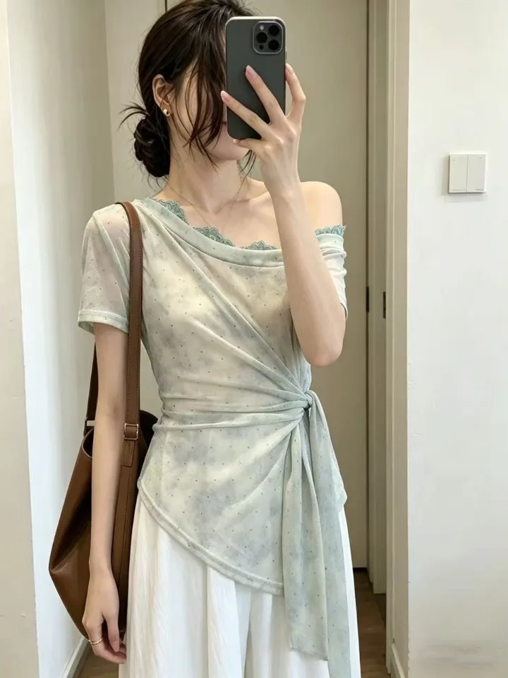 plus Size Women's Fashion Tie Dye Short Sleeve Shirt Slimming Waist Uneven Belted Top Korean Style Commute Wind Summer New Ar...
plus Size Women's Fashion Tie Dye Short Sleeve Shirt Slimming Waist Uneven Belted Top Korean Style Commute Wind Summer New Ar...