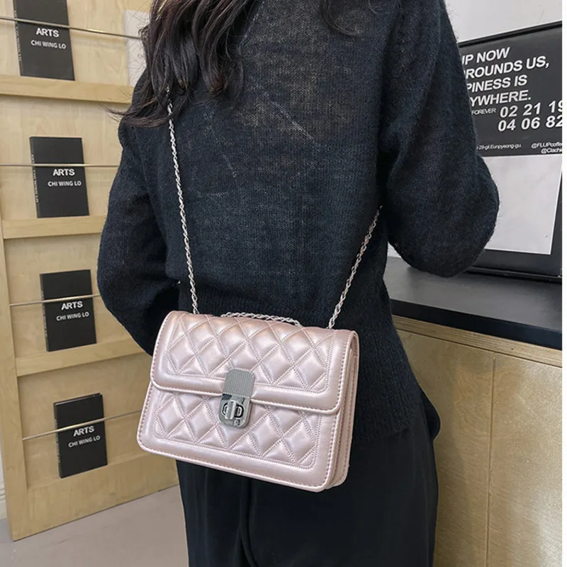 2024 New Fashionable, Beautiful, Casual, Personalized Chain, Diamond Grid Shoulder Bag For Women
2024 New Fashionable, Beautiful, Casual, Personalized Chain, Diamond Grid Shoulder Bag For Women