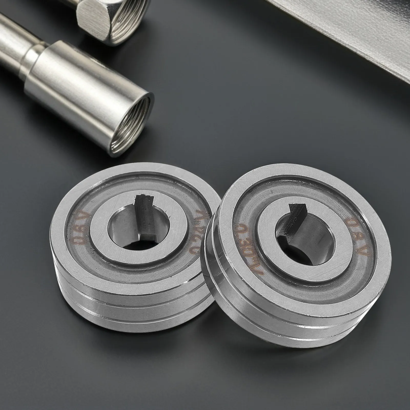 2Pcs Heavy Duty Knurled V-Groove Wire Feed Drive Rollers for Gasless Welding Machines 5Kg Load Precision Machined Replacement
2Pcs Heavy Duty Knurled V-Groove Wire Feed Drive Rollers for Gasless Welding Machines 5Kg Load Precision Machined Replacement