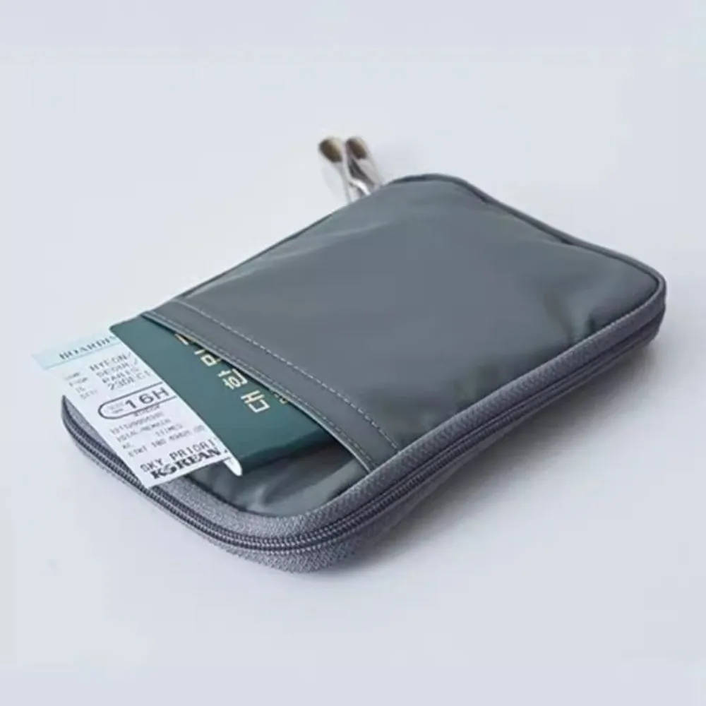 Solid Color Passport Bag Water Resistant Nylon Material Travel Wallet Hand-held Style Multifunction Design Passport Holder
Solid Color Passport Bag Water Resistant Nylon Material Travel Wallet Hand-held Style Multifunction Design Passport Holder
