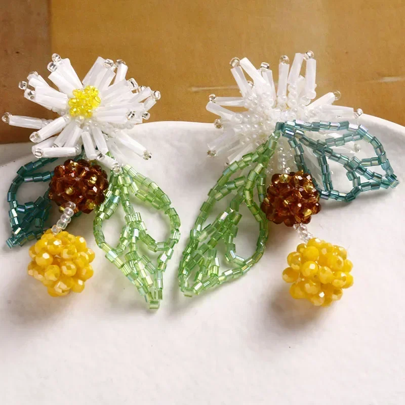 2pc/lot 3D flowers Patches for clothing DIY sew on sequin rhinestone parches Beaded applique jewellery making parts
2pc/lot 3D flowers Patches for clothing DIY sew on sequin rhinestone parches Beaded applique jewellery making parts