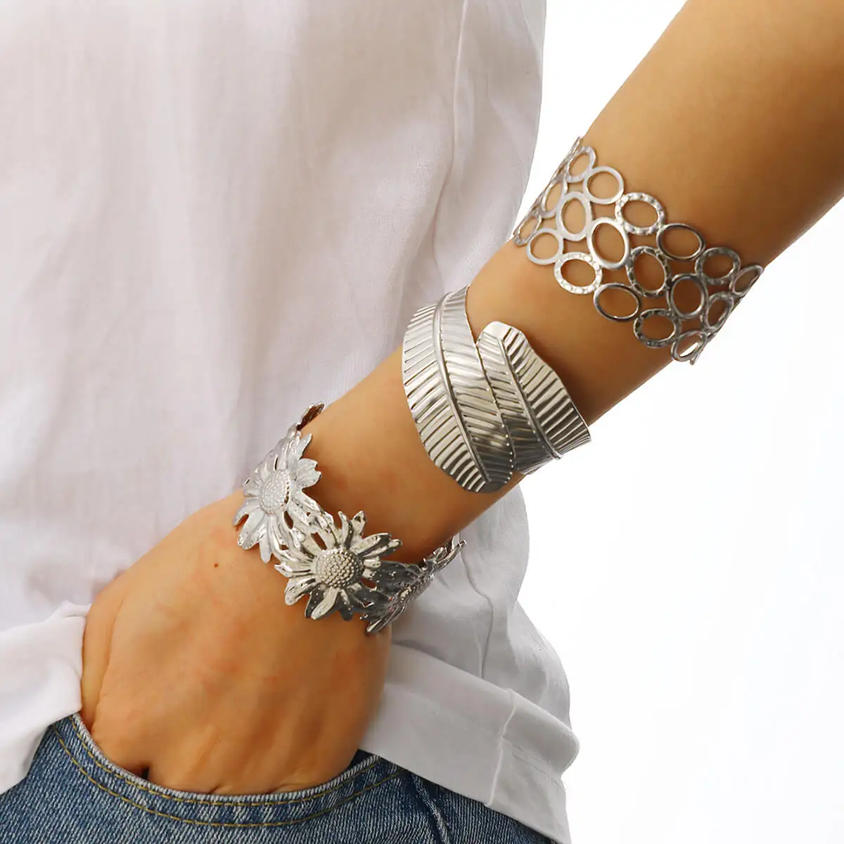 Chic Chunky Wide Cuff Bangles Bracelet For Women Flower Leaf Stainless Steel Broad Surface Pulseras Jewelry Punk Hiphop Gifts
Chic Chunky Wide Cuff Bangles Bracelet For Women Flower Leaf Stainless Steel Broad Surface Pulseras Jewelry Punk Hiphop Gifts