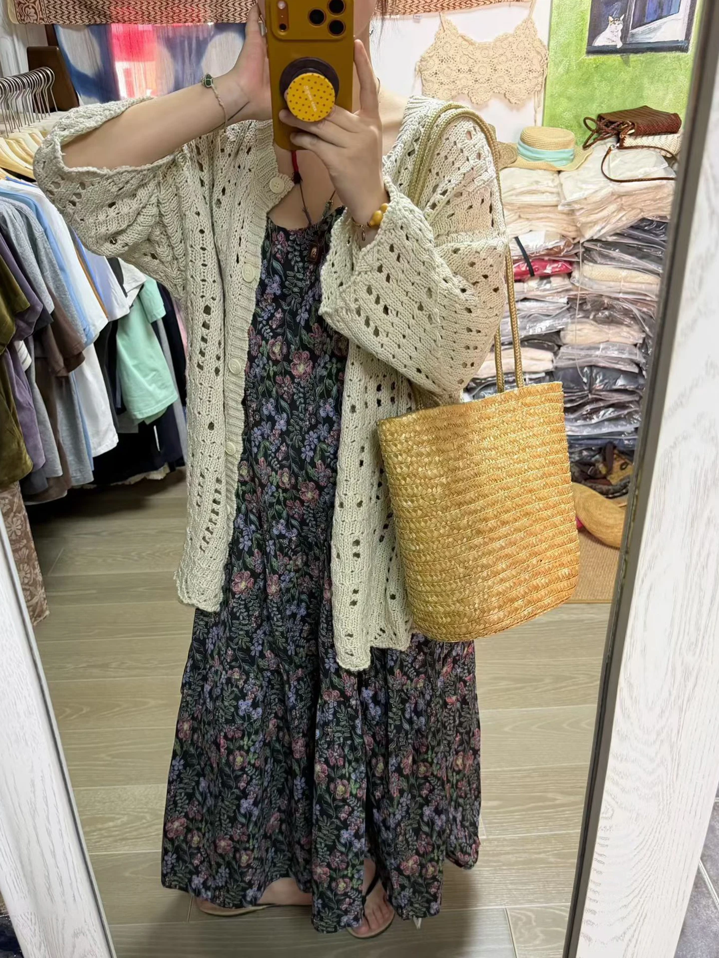Retro Style Floral Print off Shoulder Dress Hollow out Cardigan for plus Size Women Light Beige Spring Summer Women's Clothing
Retro Style Floral Print off Shoulder Dress Hollow out Cardigan for plus Size Women Light Beige Spring Summer Women's Clothing