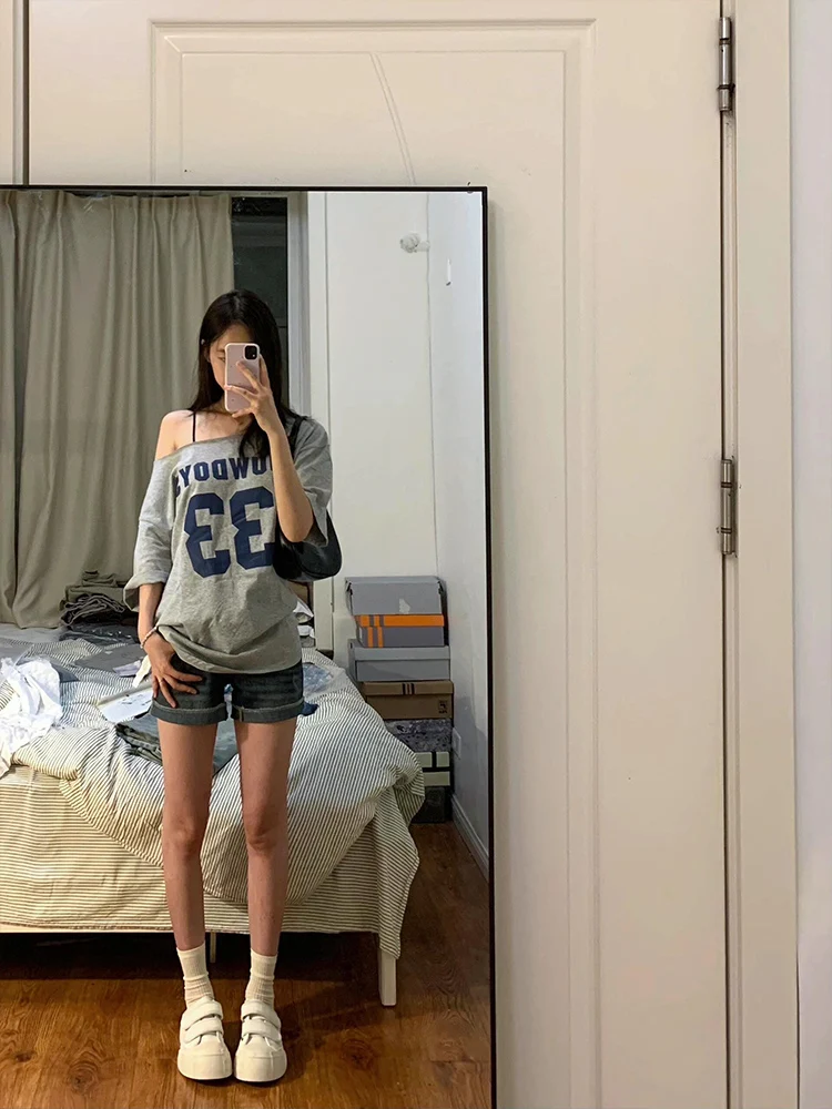 Summer Casual oulder-baring ey American Retro ort Sve T-irt Women Loose Lazy Spicy Girl Slant oulder Top
Summer Casual oulder-baring ey American Retro ort Sve T-irt Women Loose Lazy Spicy Girl Slant oulder Top