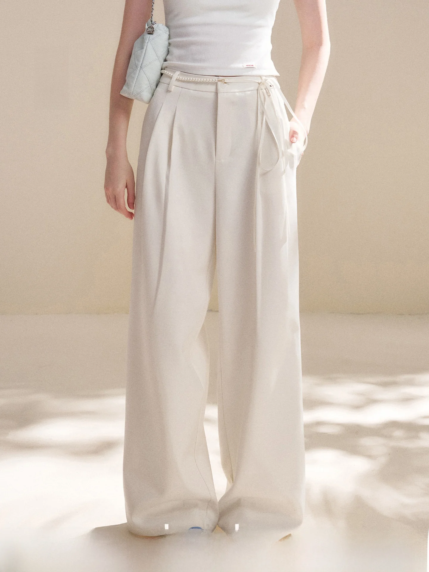 Kroche Casual Wide Leg Pants Loose Long Wool Pearl Belt Lazy Style Ladies Casual Trousers Comfortable Loose Fit
Kroche Casual Wide Leg Pants Loose Long Wool Pearl Belt Lazy Style Ladies Casual Trousers Comfortable Loose Fit