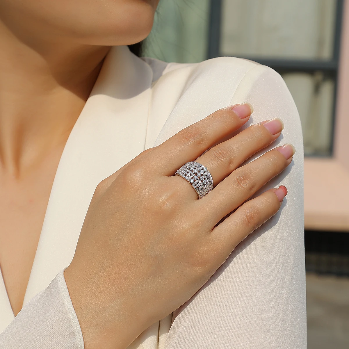 1pc S925 silver wide face moissanite eternity ring Platinum-plated fine jewellery Diamond test certificate Wedding band gift
1pc S925 silver wide face moissanite eternity ring Platinum-plated fine jewellery Diamond test certificate Wedding band gift